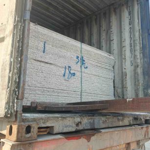 扬州 芝麻白花岗岩石材3.0公分光面毛板装柜出货