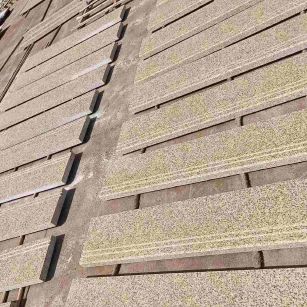 扬州 黄金麻花岗岩光面楼梯踏步