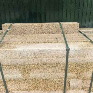 扬州 黄金麻花岗岩石材机切面栏杆料半成品
