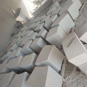 扬州 白麻花岗岩异形坐凳