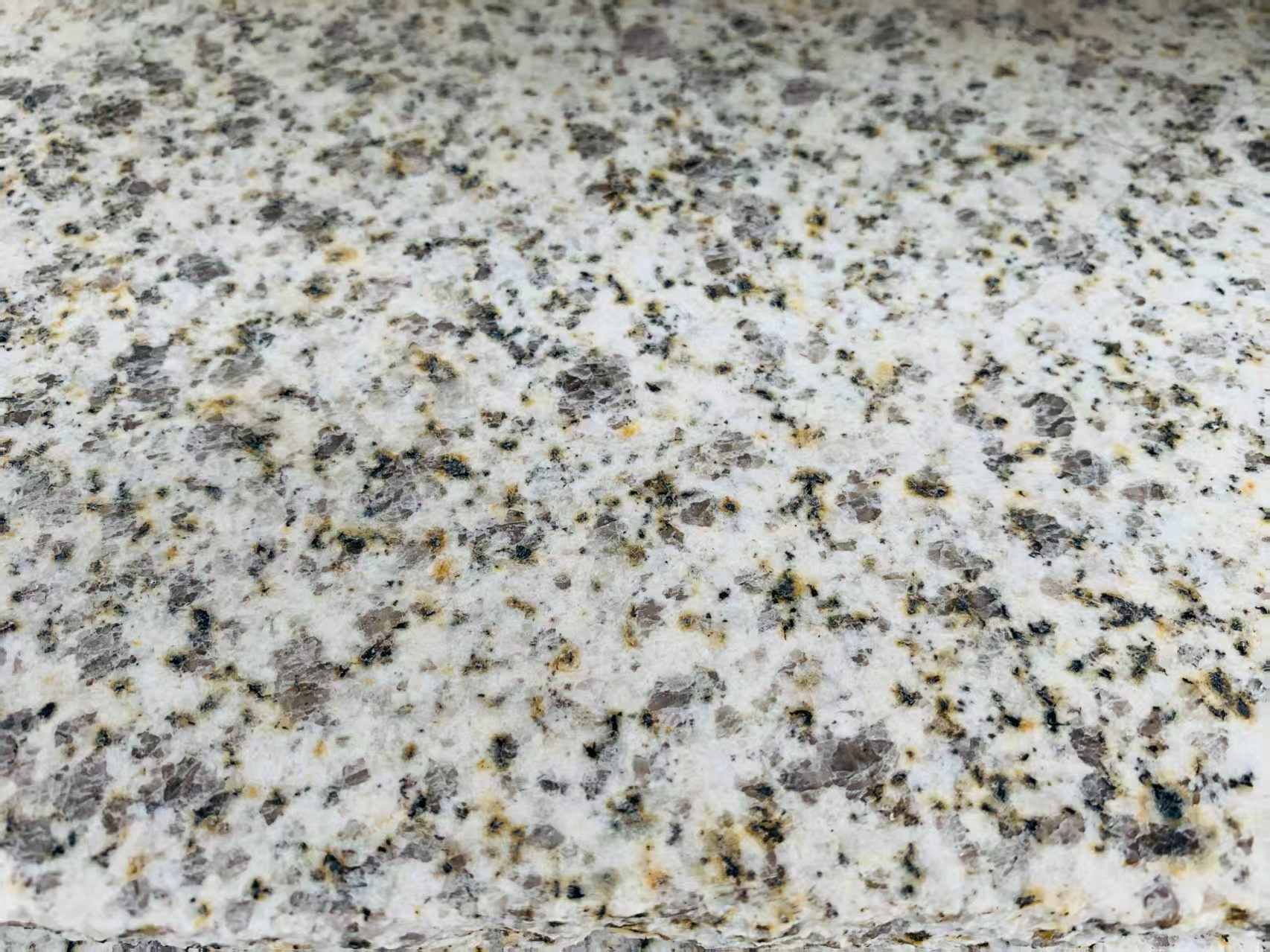 扬州 黄金麻花岗岩石材浅黄光面