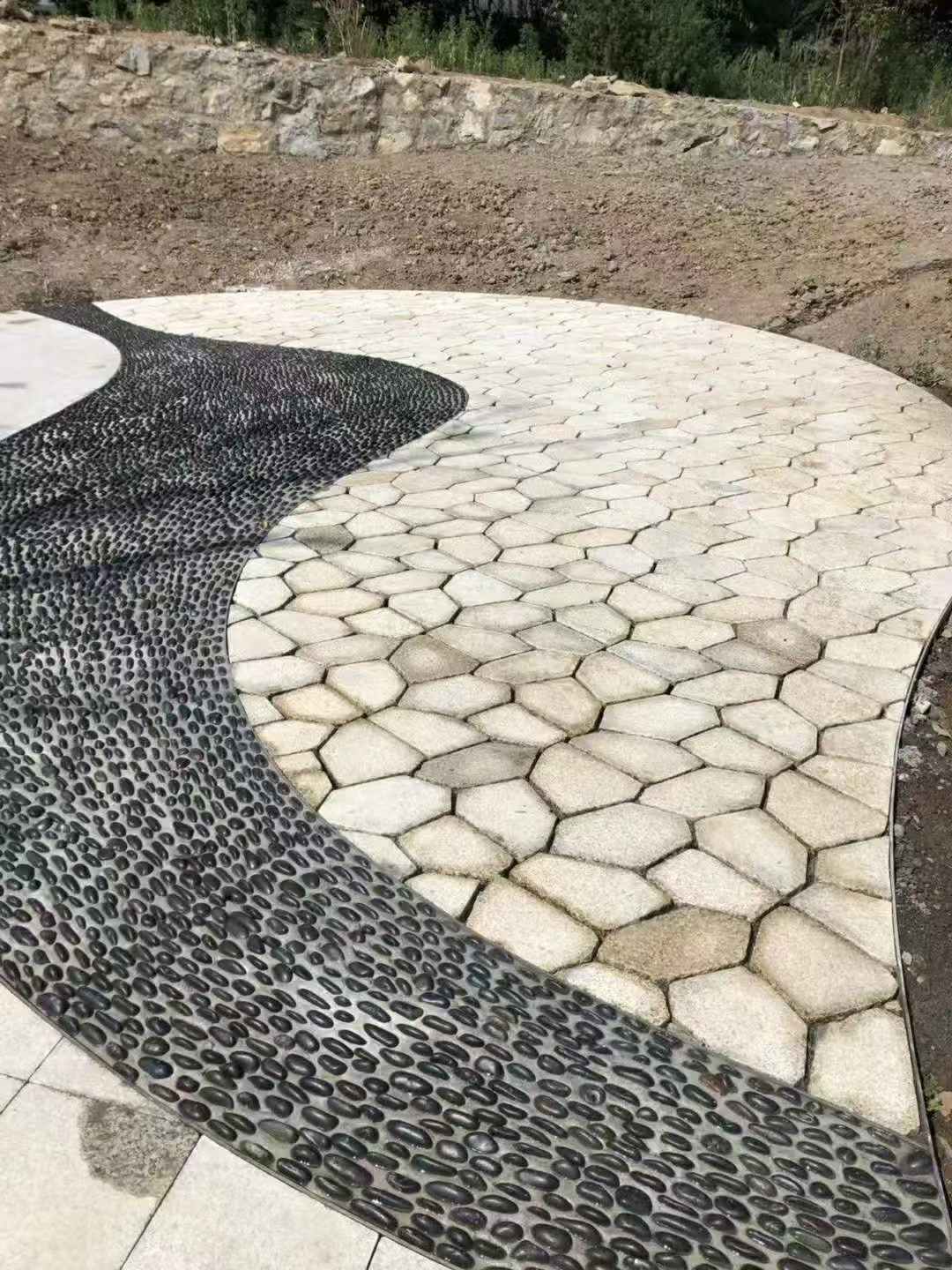 扬州 黄金麻冰裂纹地铺石工地铺装案例