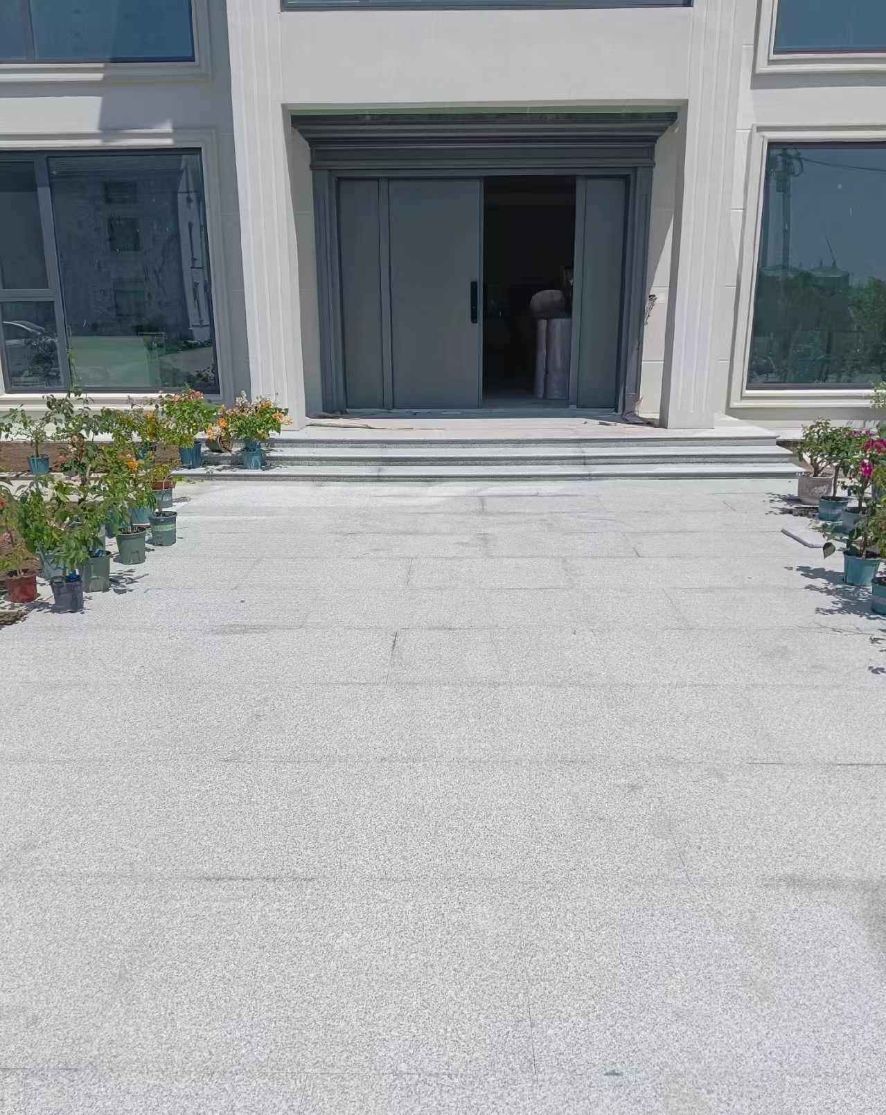 扬州 芝麻白花岗岩地铺石地面铺装