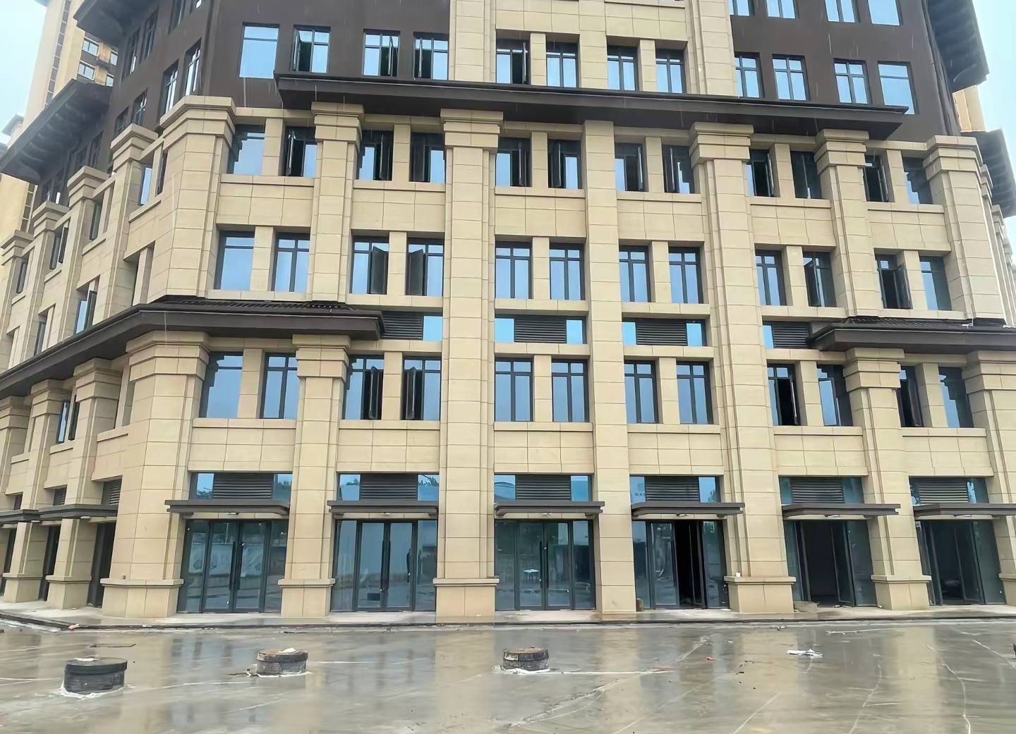 扬州 黄金麻花岗岩荔枝面小区外墙干挂