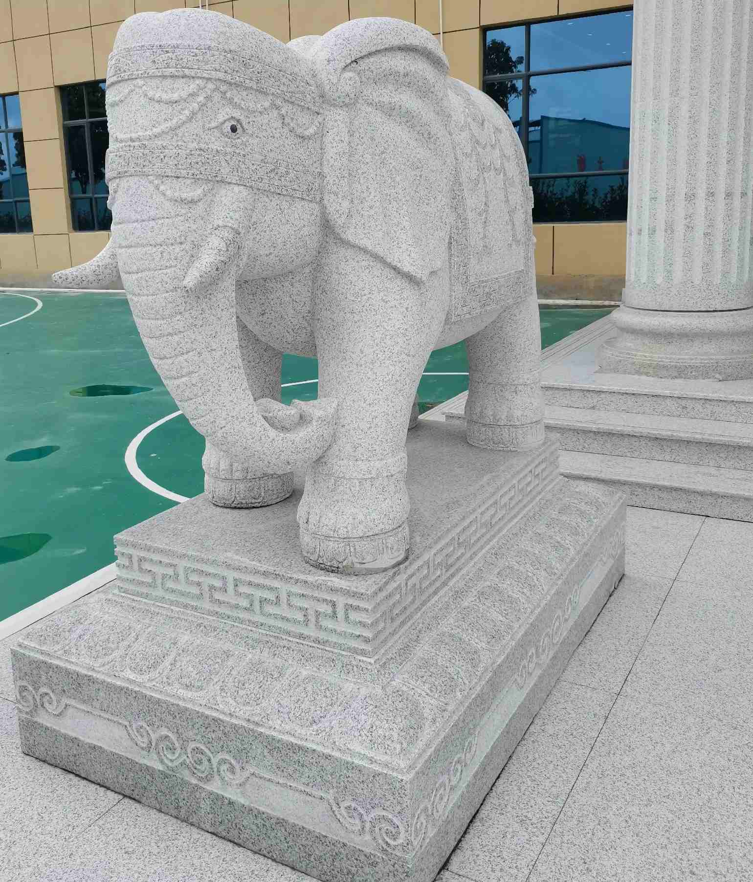 扬州 白麻花岗岩动物异形石雕-大象