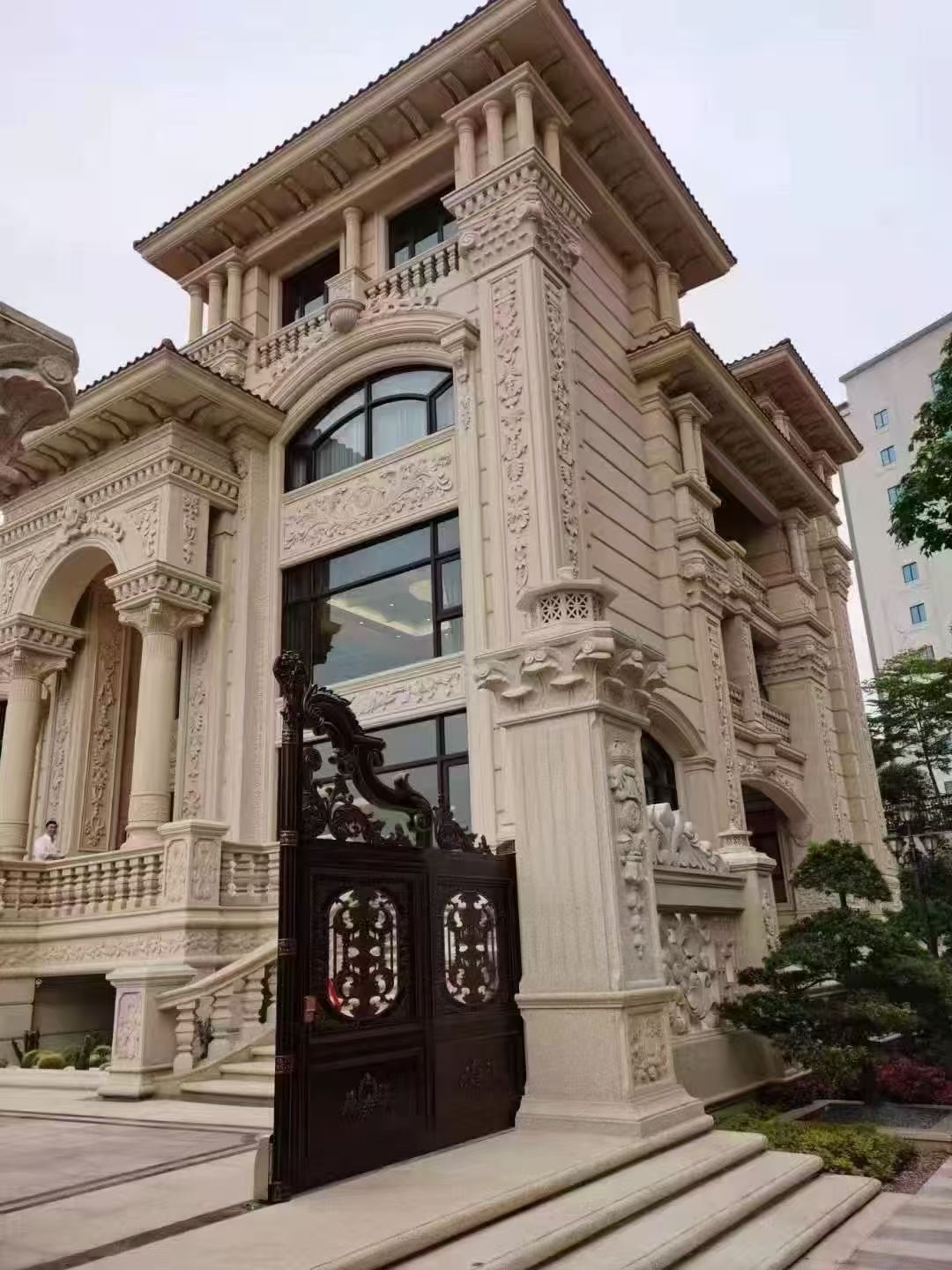 扬州 黄金麻花岗岩别墅外墙干挂效果展示