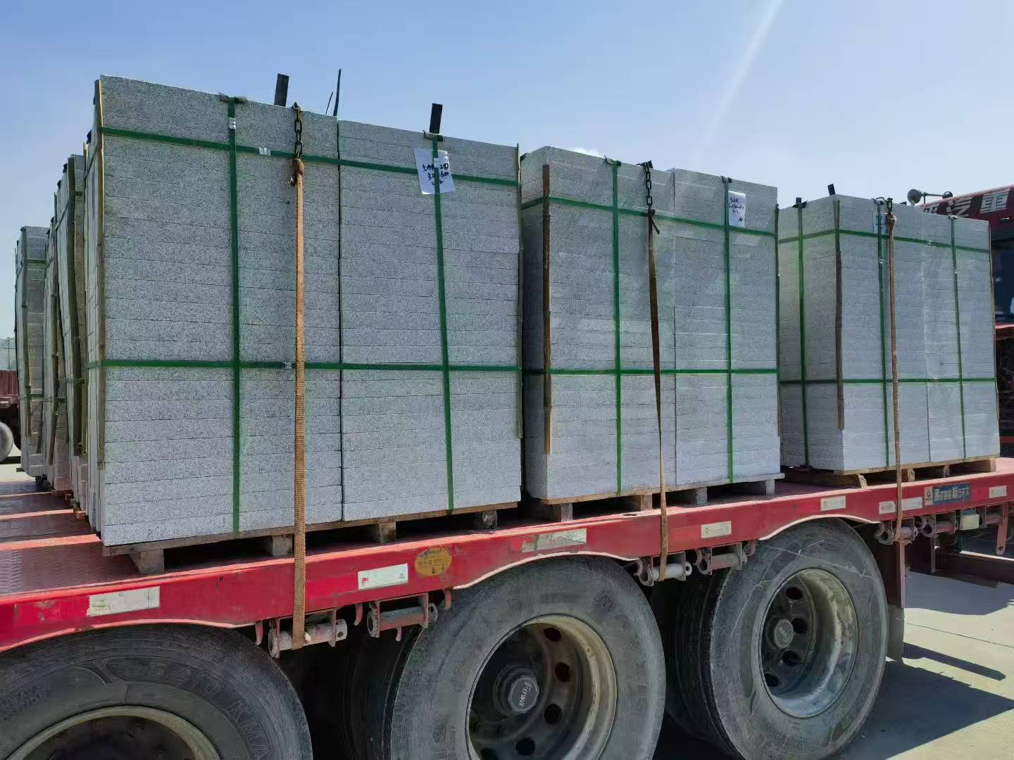 扬州芝麻白花岗岩出货日常地铺石